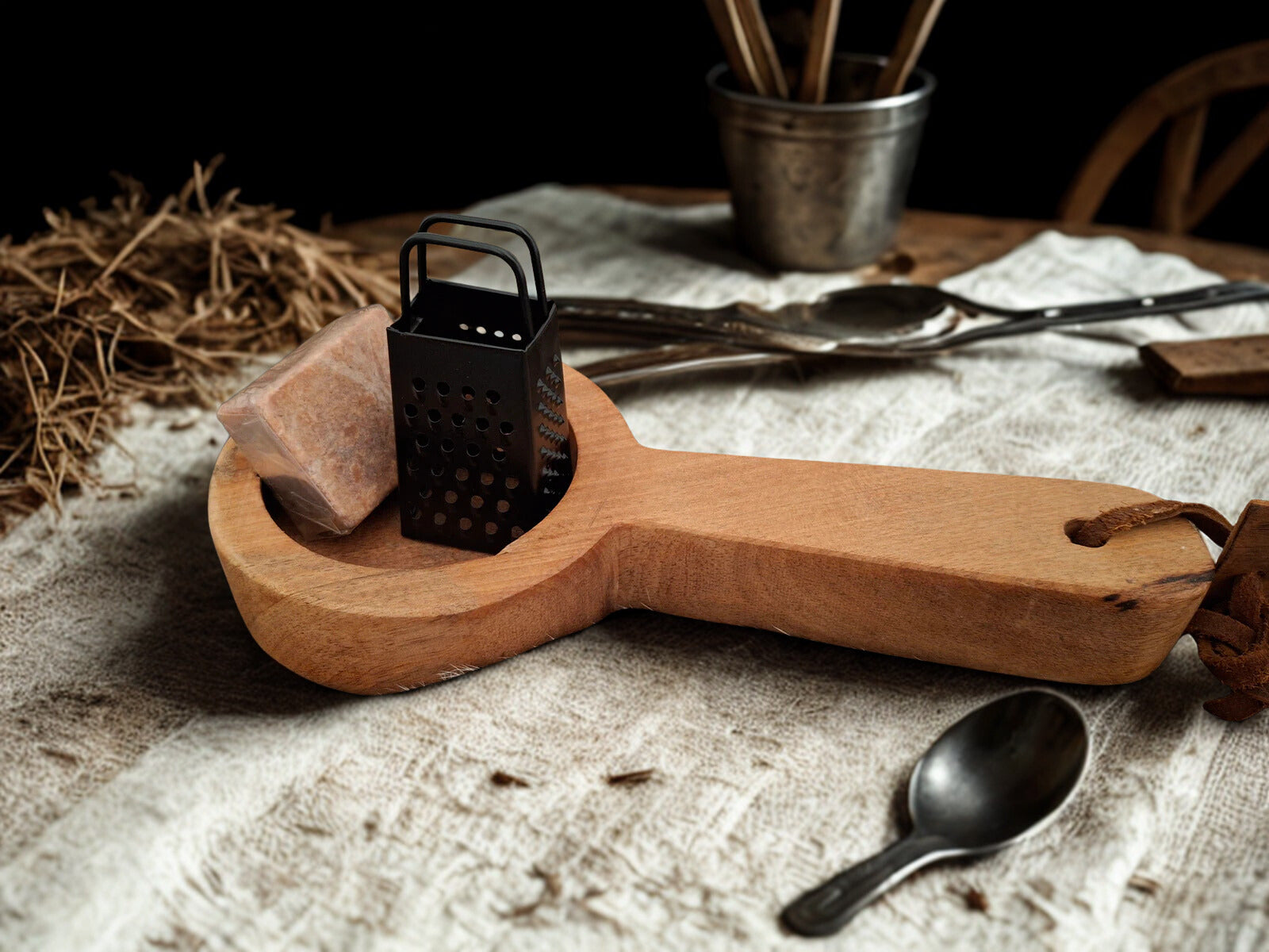 Set houten lepel, amberblokje en schaafje