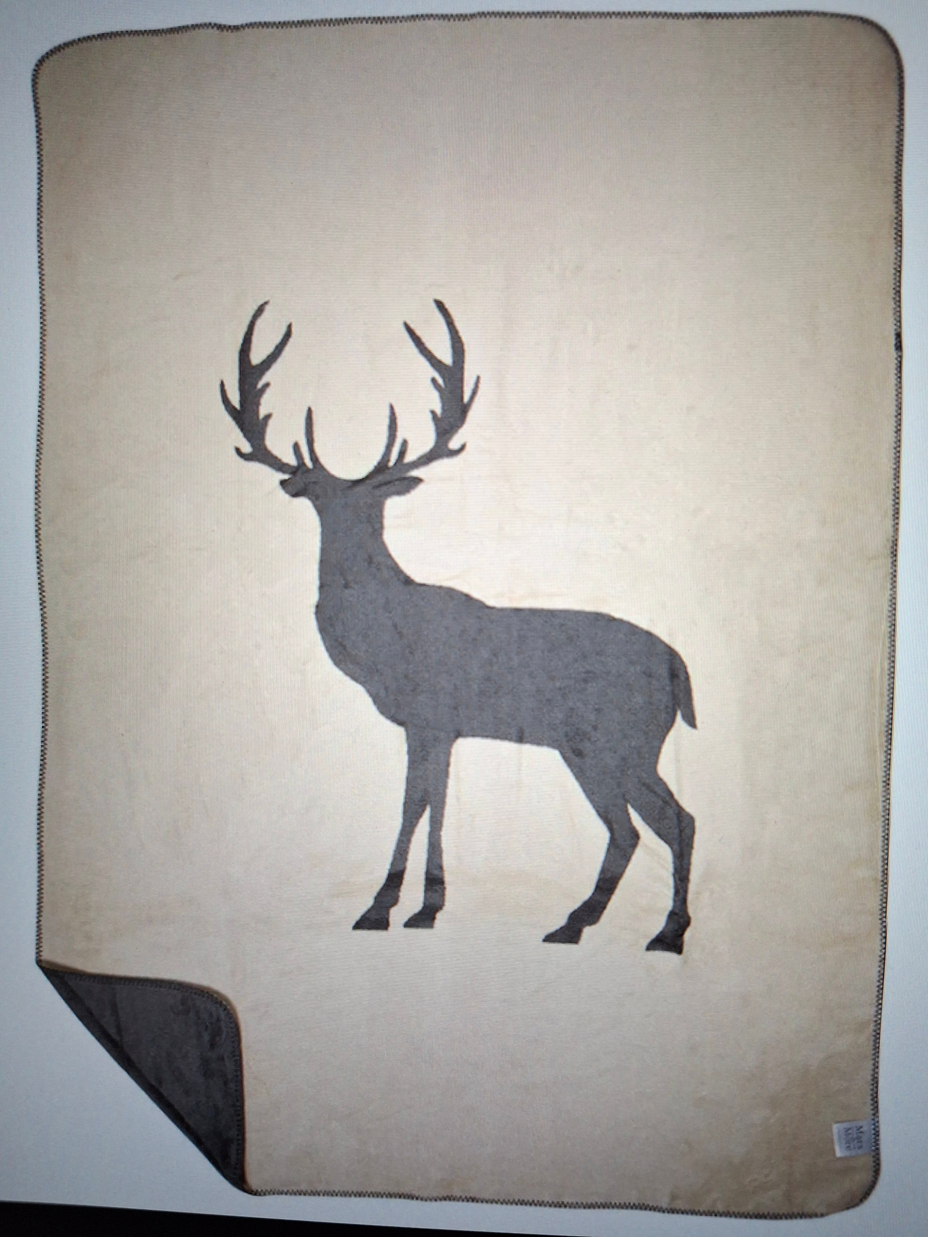 Plaid deken Mars & More staand hert, 130 x 180 cm.