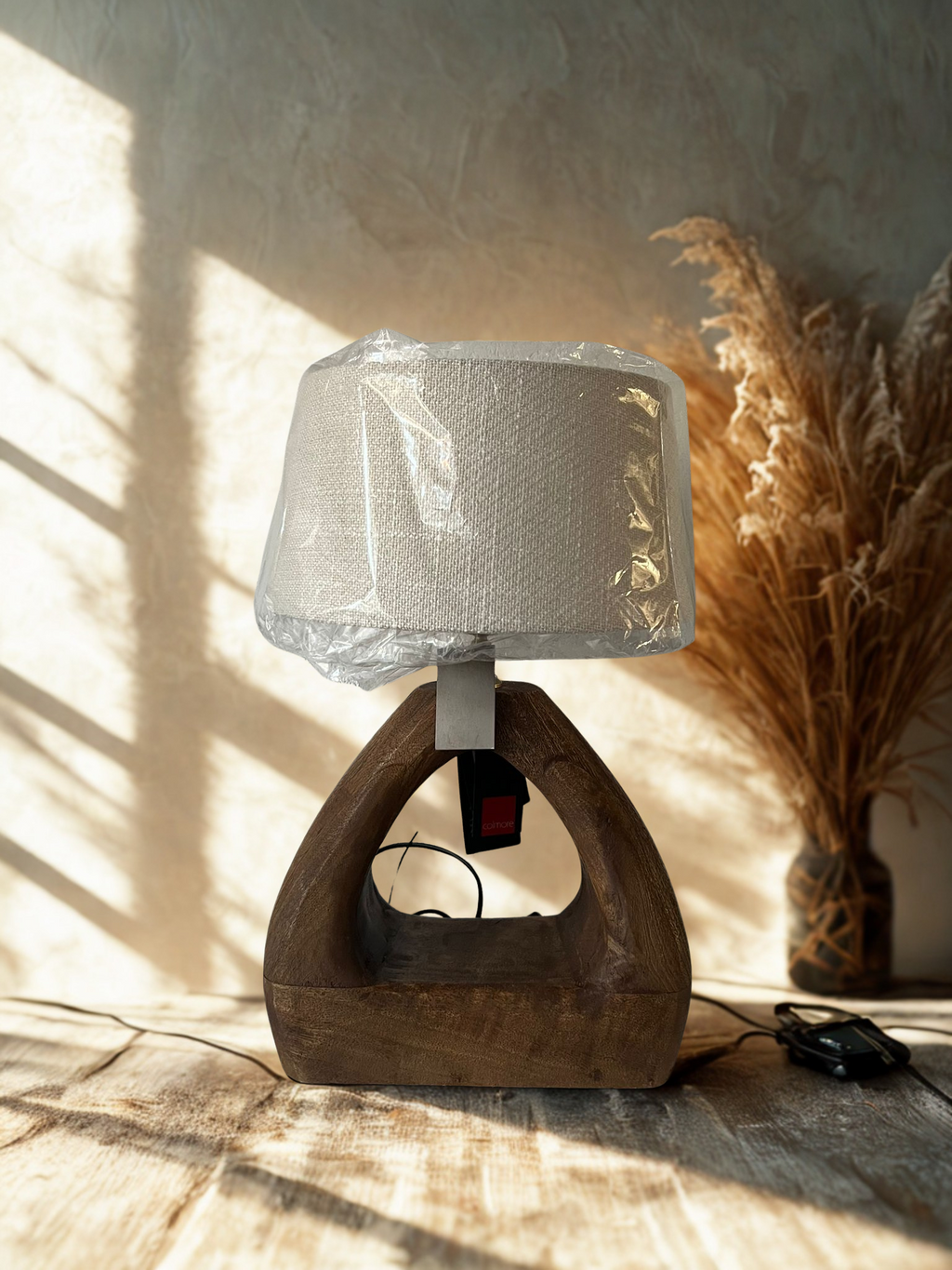 Lamp mango hout met off white kap