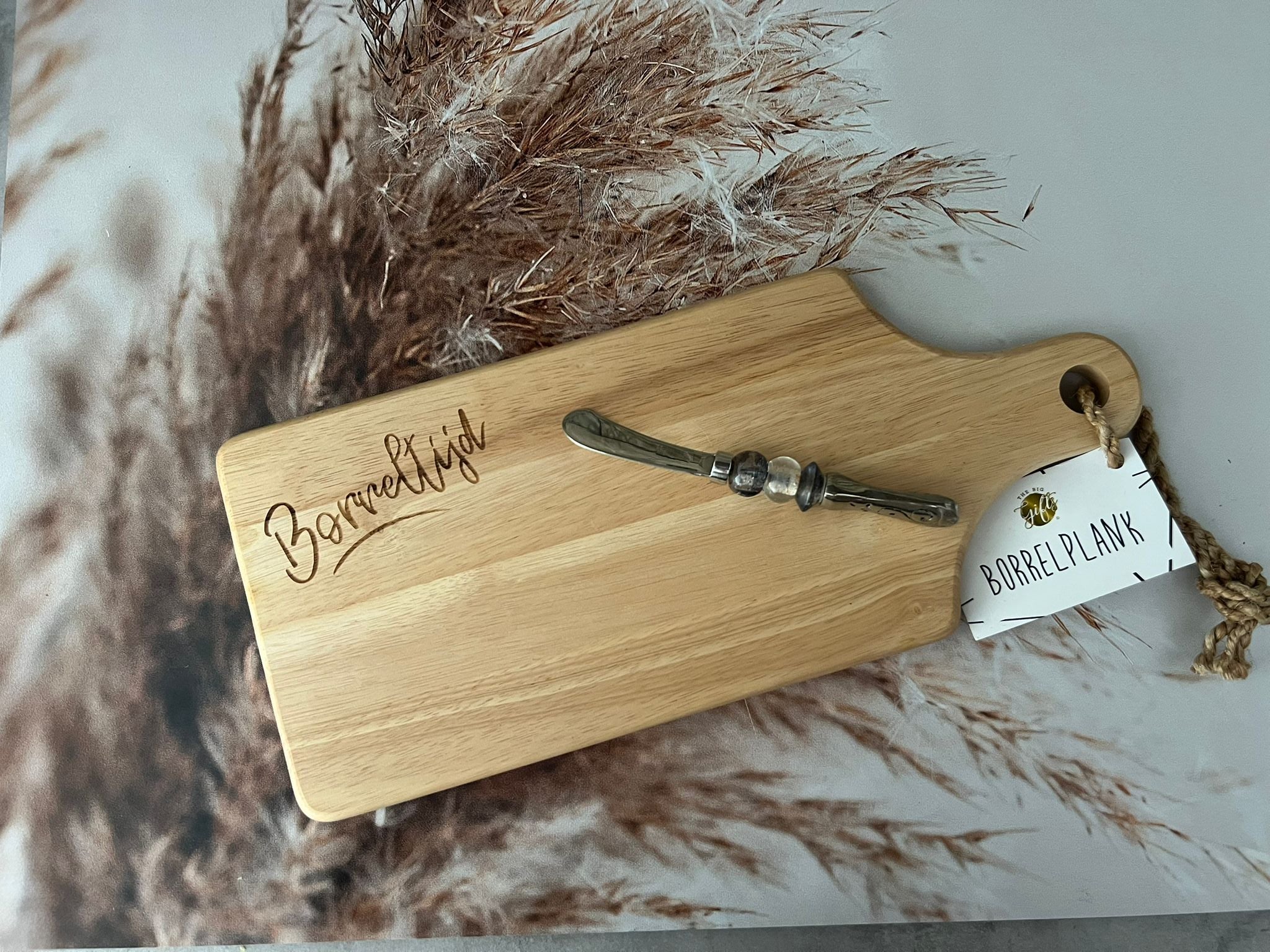 Borrelplank 'Borreltijd' lengte 36 cm.