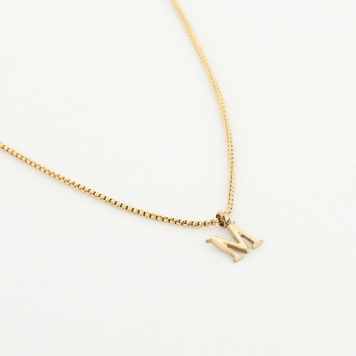 Initialen ketting M - goud
