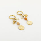 Bedels oorbellen - beige