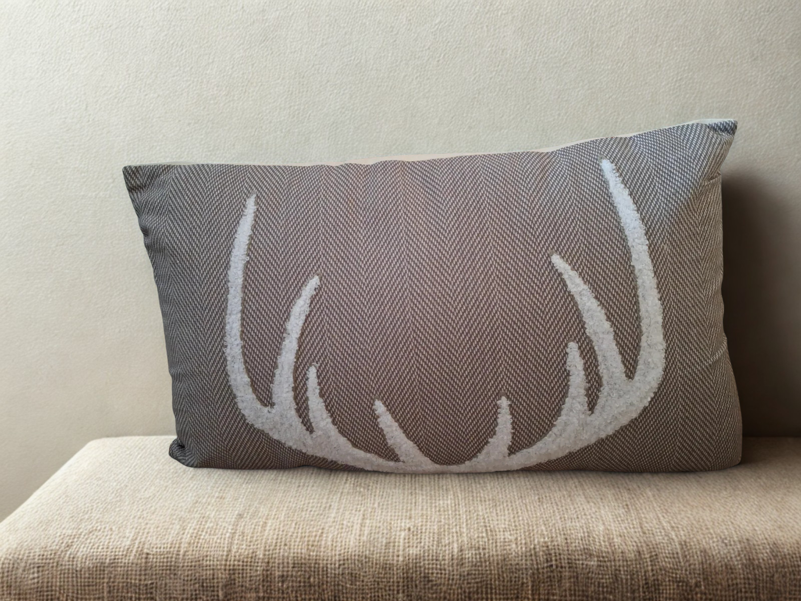 Kussen gewei grijs 30 x 50 cm.