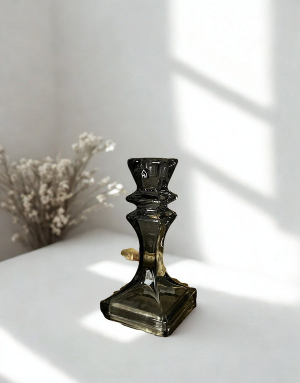 Housevitamine kandelaar glas smokey grey, hoogte 15.5 cm.